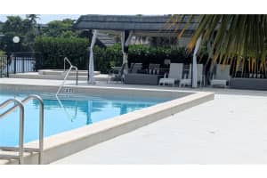 491 Ives Dairy Rd 306-5, Miami