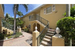 1145 Lake Shore Dr 205, Lake Park