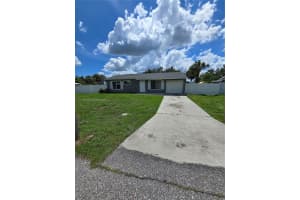 732 Phyllis, Port Charlotte