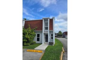 606 Nw 107th Ave 11b, Miami