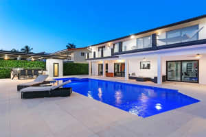 1942 Ne 119th Rd, North Miami