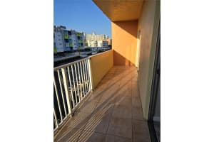 3545 Ne 167th St 304, North Miami Beach