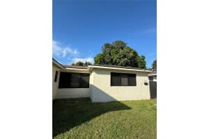 301 Se 2nd St 1-3, Hallandale Beach