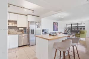 1901 Brickell Ave B1706, Miami