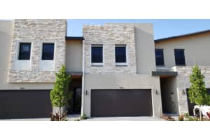 10452 Nw 80th Ter, Doral