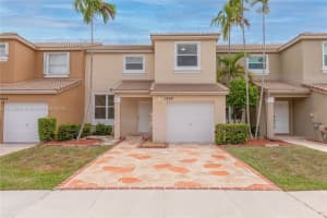 1430 Nw 154th Ln 1430, Pembroke Pines