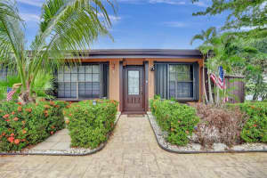 2251 Dogwood Ct, Pembroke Pines
