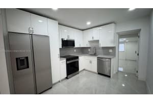 322 Sw 11th 0, Hallandale Beach