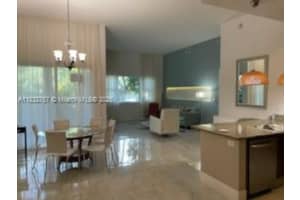 20000 E Country Club Dr 104, Aventura
