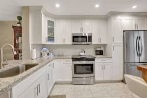 800 Sw 125th Way 405o, Pembroke Pines