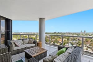 3598 Yacht Club Dr 1002, Aventura