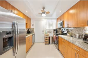 11960 Ne 19th Dr 17, North Miami