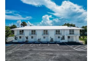 2305 Tamarind Dr 1, Fort Pierce