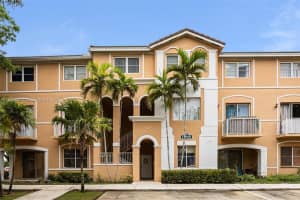 17640 Nw 73rd Ave 201-19, Hialeah
