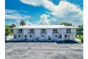 2305 Tamarind Dr 3, Fort Pierce