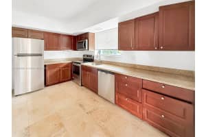 1316 Ne 105th St 202, Miami Shores