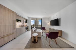 159 Ne 6 2402, Miami