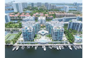 3131 Ne 188th St 2-903, Aventura