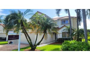 2957 Oak Park Cir 1, Davie