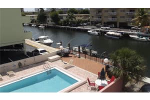 3582 Ne 171st St 305, North Miami Beach