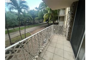 1805 Sans Souci Blvd 215, North Miami