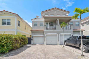 217 Sw 11th St, Fort Lauderdale