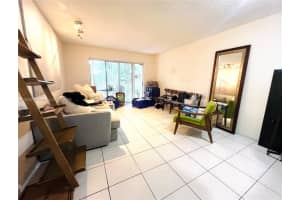 9974 Sw 88th St 1033, Miami