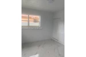 75 Ne 172nd St, North Miami Beach