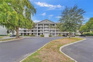 1530 Whitehall Dr 204, Davie