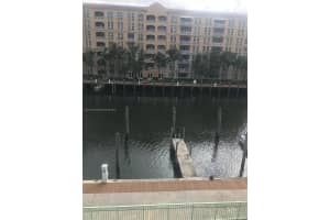 2950 Ne 188th St 222, Aventura