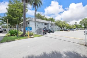 17255 Sw 95th Ave 202, Palmetto Bay