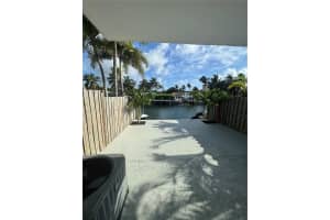2221 Ne 123rd St 2221, North Miami
