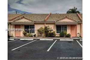 500 Ne 3rd St 114, Hallandale Beach