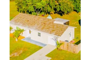 565 Justine Ave Nw, Palm Bay
