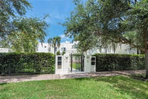 602 Malaga Ave B, Coral Gables