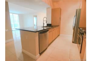 951 Brickell Ave 2405, Miami