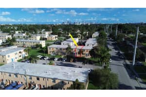 8448 Nw 4 8448, Miami