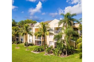 5720 Rock Island Rd 390, Tamarac