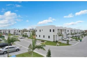 7231 Nw 103th Path 7231, Doral