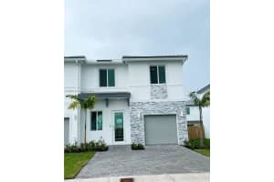 726 Se 13th Ct, Homestead