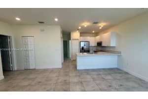 10295 Nw 64th Ter 301, Doral