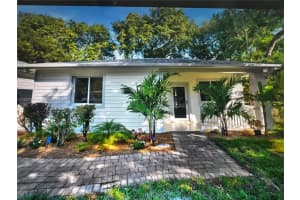 4 Transylvania Ave A, Key Largo