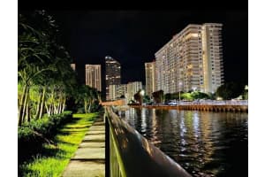 400 Kings Point Dr 309, Sunny Isles Beach