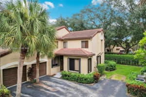1010 Nw 105th Way B-139, Plantation
