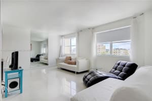 1390 Ocean Dr 504, Miami Beach