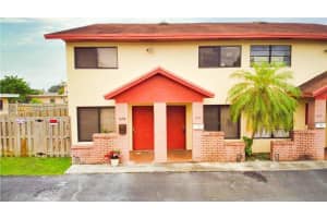 1654 Ne 151st St, Miami