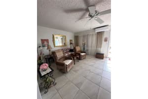 920 Sw 11th Ave 12a, Hallandale Beach