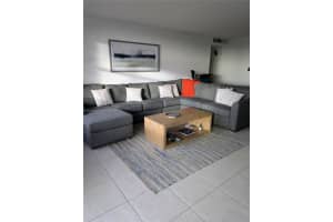 10101 E Bay Harbor Dr 402, Bay Harbor Islands