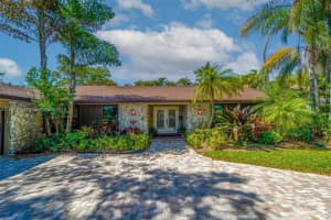 20340 Ne 21st Ave, Miami