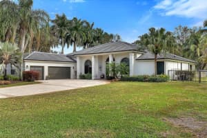 3500 Fairfax Ln, Davie